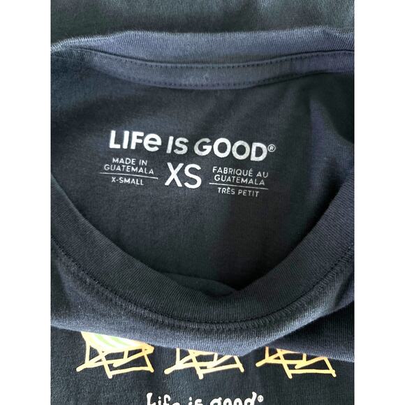 Life Is Good Beach Chairs Graphic Jersey Tee-Shirt Women's Size XS Navy Pullover - Picture 3 of 3